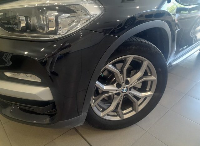 
								BMW X3 xDrive20d lleno									