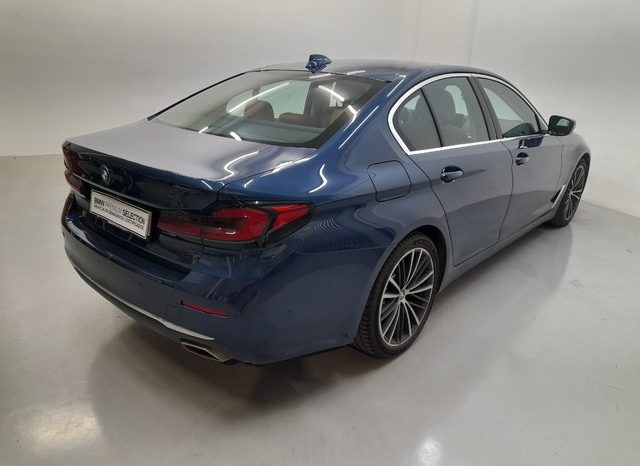 
								BMW Serie 5 520d lleno									