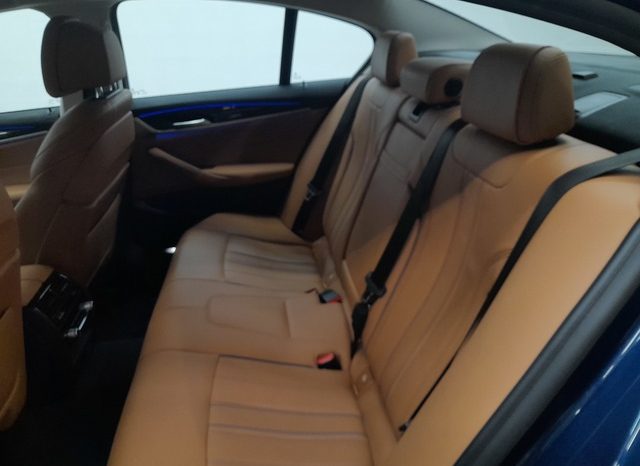 
								BMW Serie 5 520d lleno									
