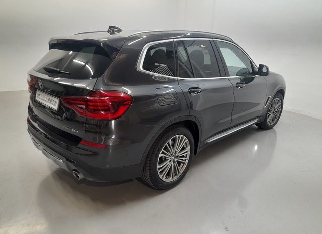 
								BMW X3 xDrive30d lleno									