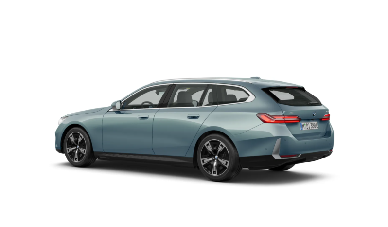 
								BMW i5 Touring lleno									