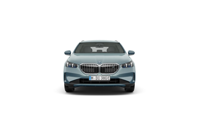 
								BMW i5 Touring lleno									